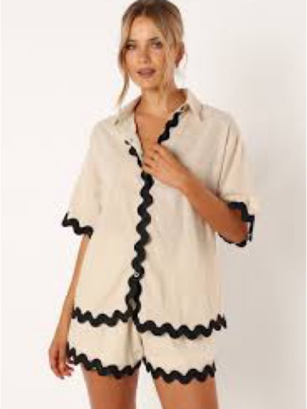 🐚 Set- Cream Two-Piece Set with Black Scalloped Trim